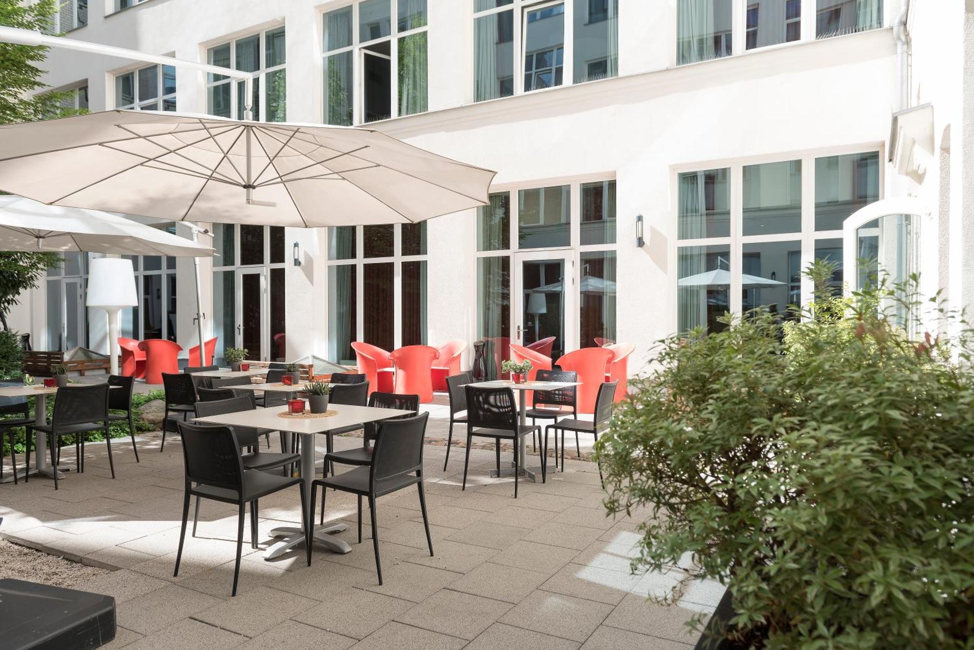 Adina Apartment Hotel Berlin Checkpoint Charlie Ngoại thất bức ảnh