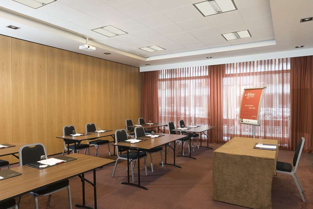 Adina Apartment Hotel Berlin Checkpoint Charlie Ngoại thất bức ảnh